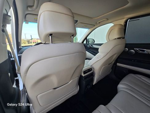 Used 2025 Genesis GV80 2.5T Prestige image 16