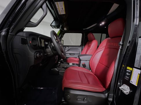 Used 2024 Jeep Wrangler Unlimited Rubicon 392 image 15