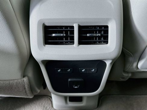 Used 2024 GMC Terrain Denali w/ Denali Premium Package AWD/4WD image 22