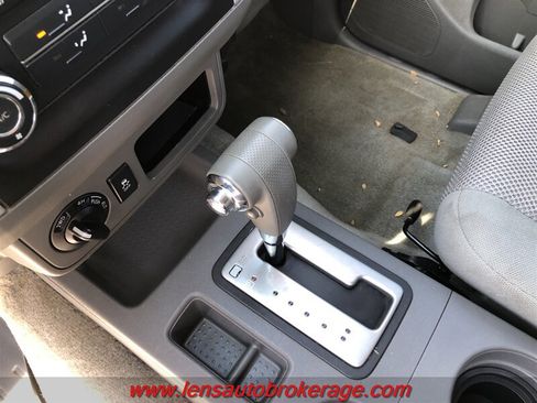 Used 2016 Nissan Frontier SV AWD/4WD image 15