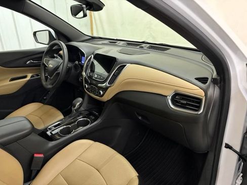 Used 2023 Chevrolet Equinox Premier FWD image 26