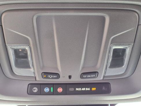 Used 2022 Chevrolet Silverado 1500 Custom image 17