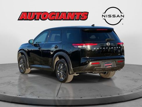 Used 2024 Nissan Pathfinder S image 5