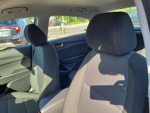 Used 2022 Hyundai Accent FWD image 18