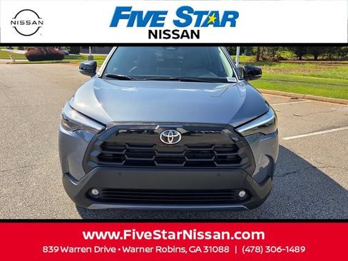 Used 2026 Toyota Corolla Cross XLE w/ Convenience Package FWD image 2