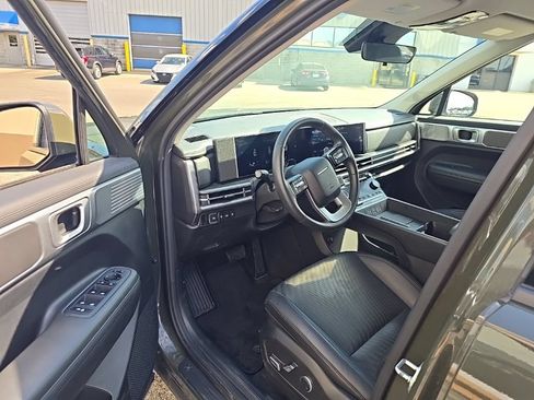 Used 2024 Hyundai Santa Fe SEL AWD/4WD image 3
