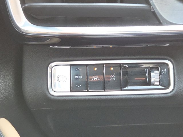 Used 2025 Buick Envision Preferred AWD/4WD image 22