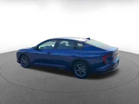 Used 2025 Kia K4 LXS image 10