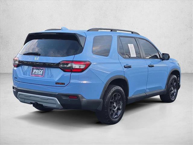 Used 2025 Honda Pilot TrailSport image 5
