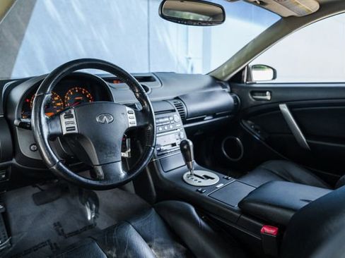 Used 2004 INFINITI G35 Coupe w/ Premium Pkg image 2