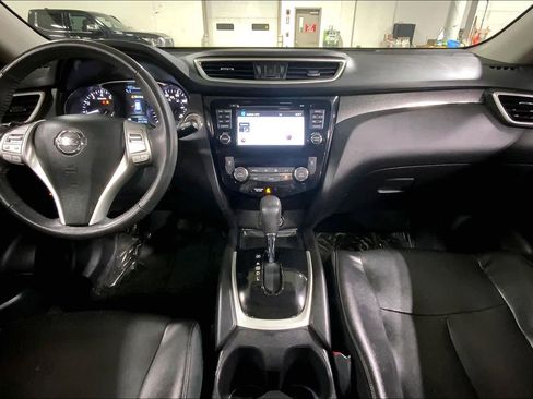 Used 2016 Nissan Rogue SL w/ SL Premium Package image 16