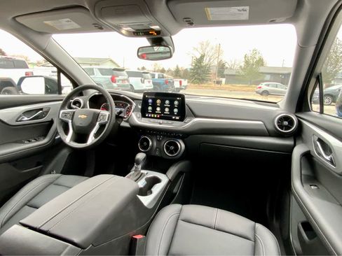 New 2025 Chevrolet Blazer LT w/ Midnight/Sport Edition image 33