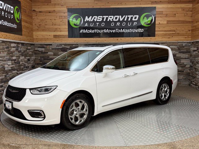 Used 2022 Chrysler Pacifica Limited FWD image 5