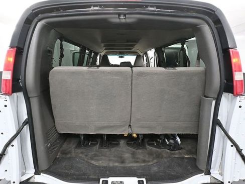 Used 2017 Chevrolet Express 3500 LT w/ LT Preferred Equipment Group image 30