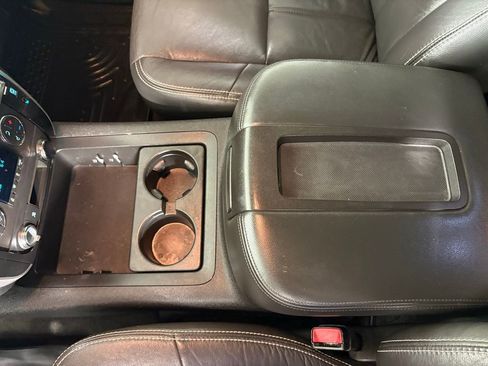 Used 2011 GMC Yukon SLE image 27