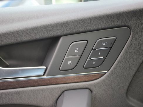 Used 2023 Audi Q5 2.0T Premium image 17