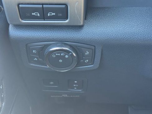 Used 2022 Ford F350 Platinum AWD/4WD image 23