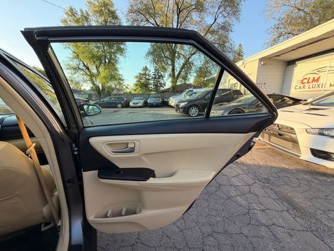 Used 2017 Toyota Camry LE FWD image 26