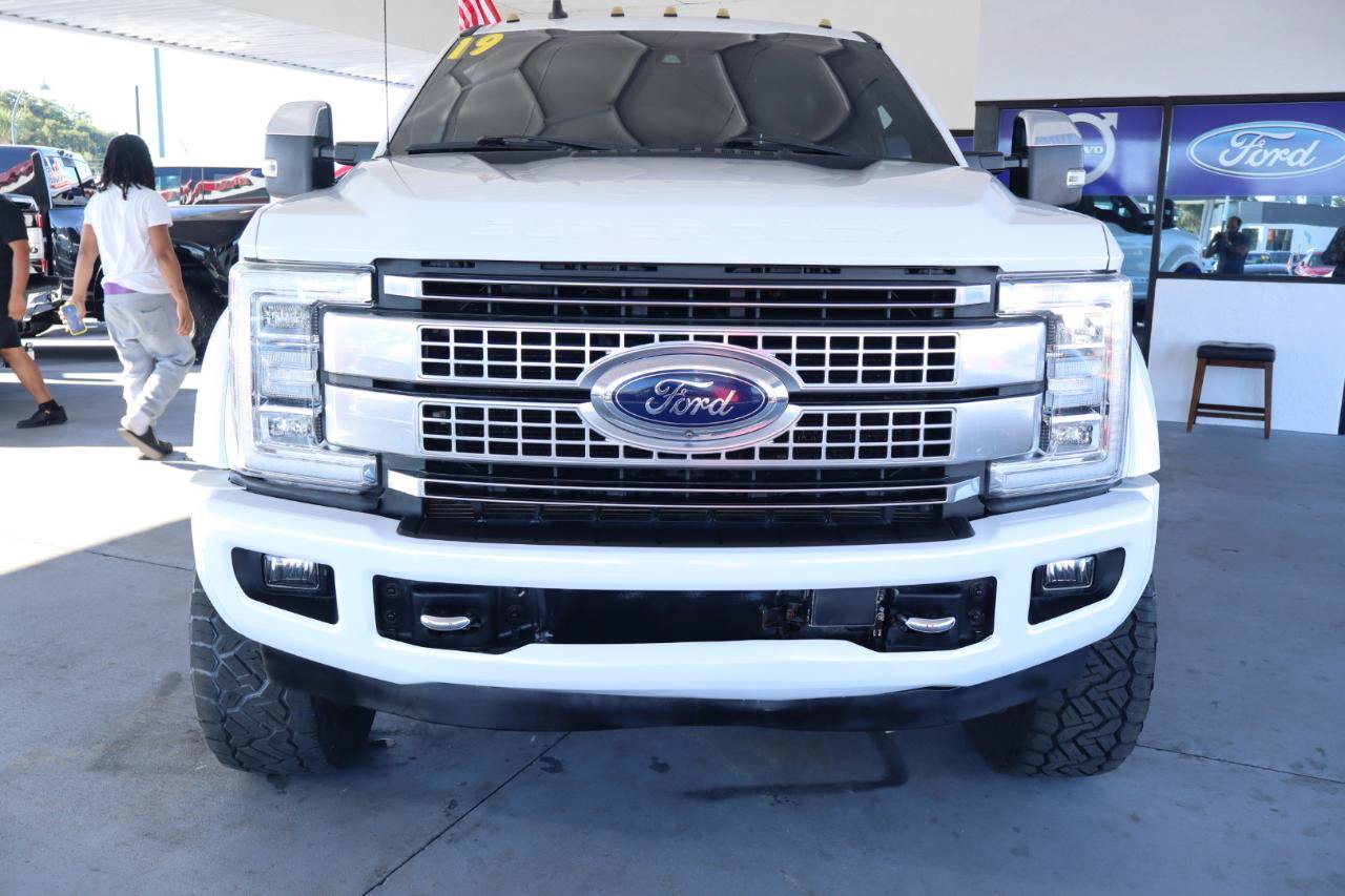 Used 2019 Ford F450 Platinum w/ Platinum Ultimate Package AWD/4WD image 16