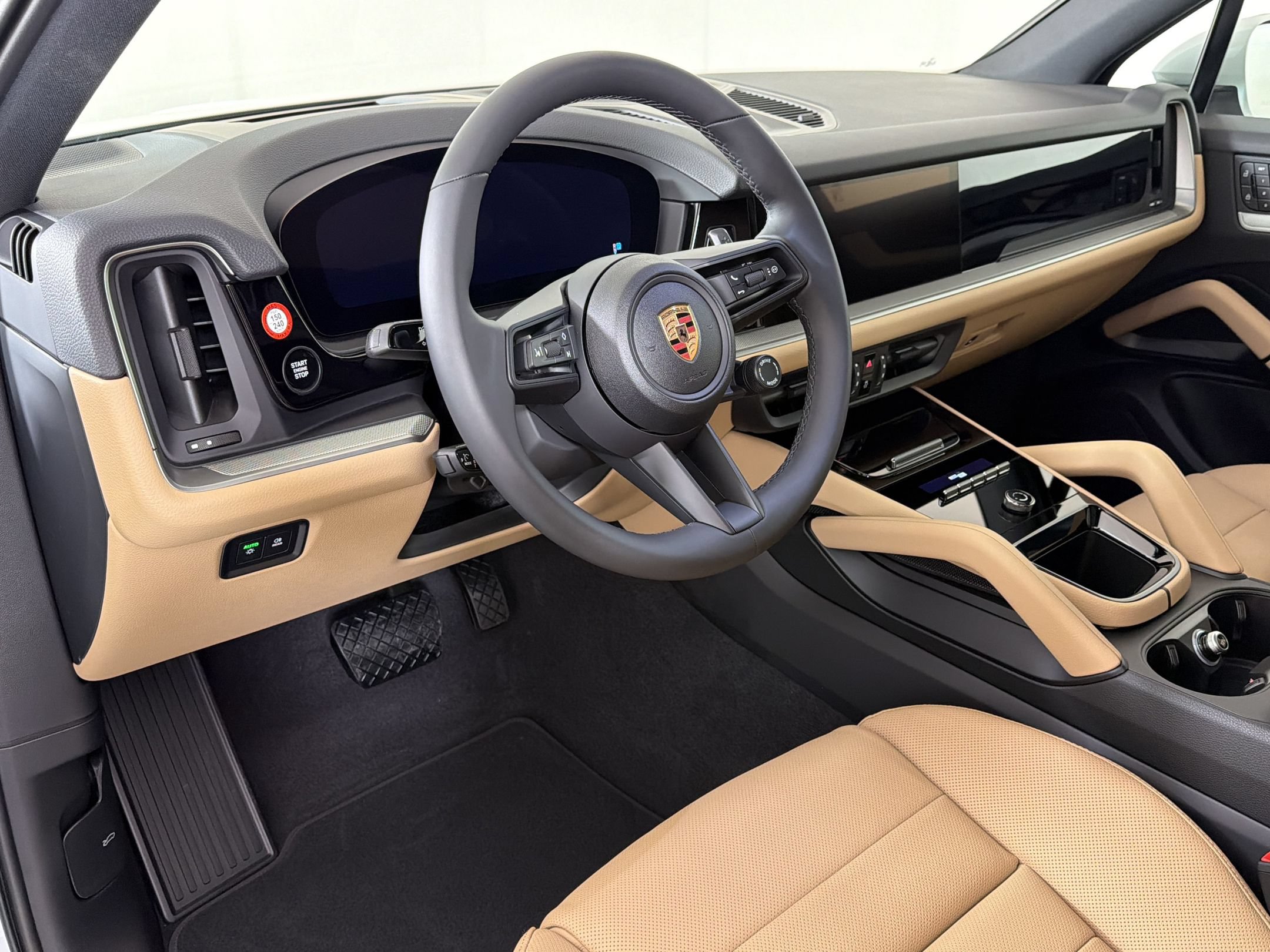 Used 2026 Porsche Cayenne AWD/4WD image 4