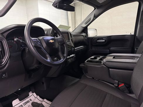 Used 2025 Chevrolet Silverado 1500 Custom image 6