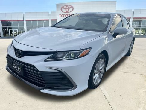 Used 2024 Toyota Camry LE w/ Convenience Package FWD image 8
