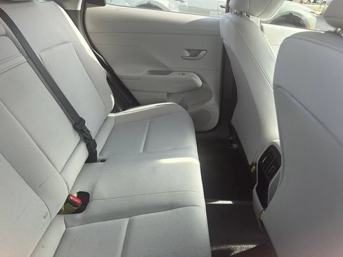 Used 2024 Hyundai Kona SEL w/ Convenience Package FWD image 11