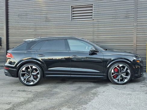 Used 2022 Audi RS Q8 w/ Carbon Optic Package image 8