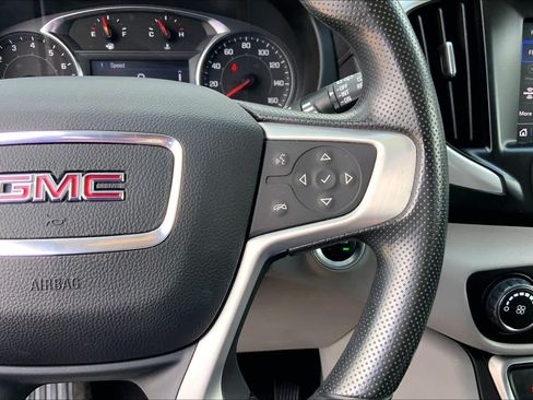 Used 2024 GMC Terrain SLE FWD image 24