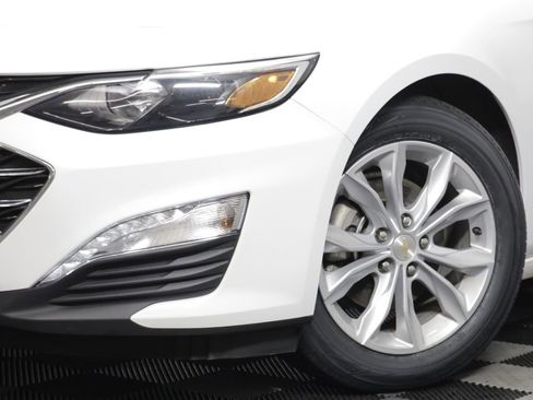Used 2024 Chevrolet Malibu LT FWD image 3