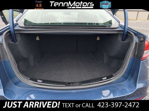 Used 2019 Ford Fusion SE image 12