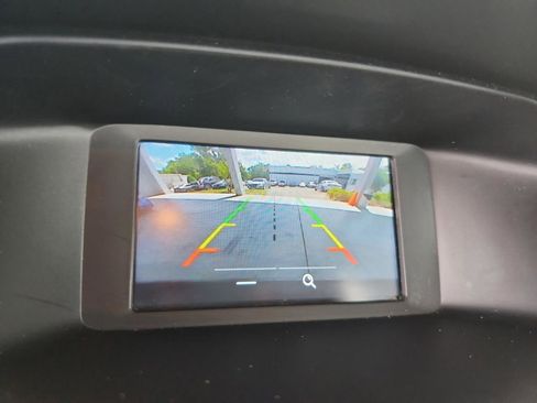 Used 2017 Ford Focus SE FWD image 22