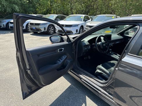 Used 2025 Honda Civic Sport image 12
