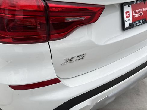 Used 2019 BMW X3 xDrive30i w/ Driving Assistance Package image 9