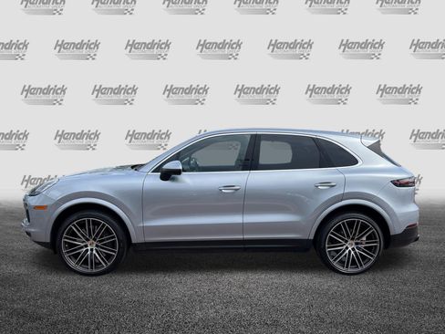Used 2023 Porsche Cayenne AWD/4WD image 7