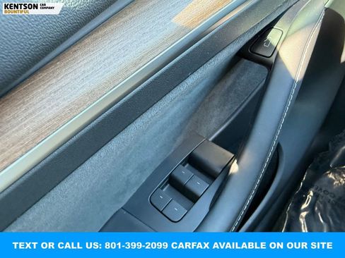 Used 2023 Tesla Model Y Performance image 17