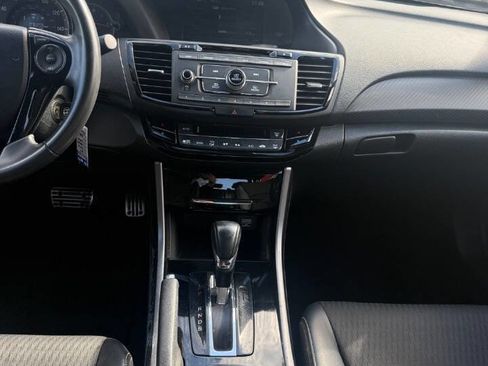 Used 2017 Honda Accord Sport image 16