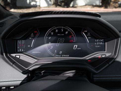 Used 2024 Lamborghini Huracan EVO image 10