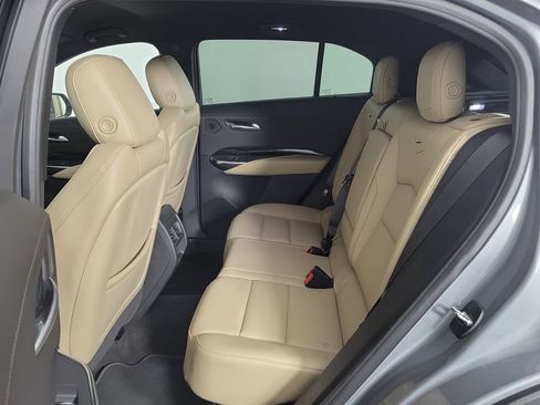 Certified 2024 Cadillac XT4 Luxury FWD image 11
