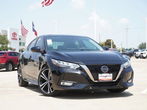 Used 2020 Nissan Sentra SR FWD image 2