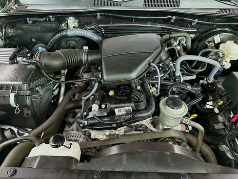 Used 2022 Toyota Tacoma SR image 27