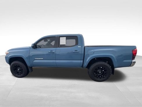 Used 2019 Toyota Tacoma SR5 AWD/4WD image 5
