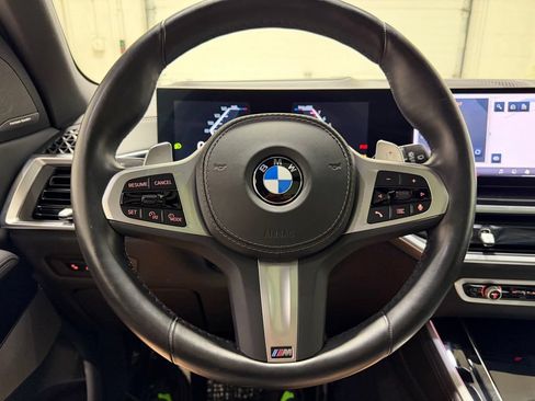Used 2025 BMW X5 xDrive40i w/ Premium Enhanced Package AWD/4WD image 11