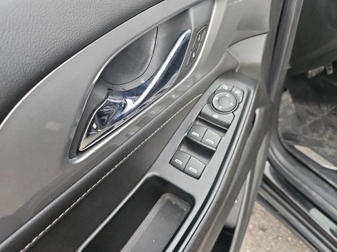 Used 2023 Chevrolet Traverse LT w/ LPO, Floor Liner Package image 10