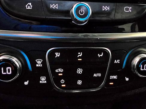 Used 2023 Chevrolet Traverse High Country AWD/4WD image 47