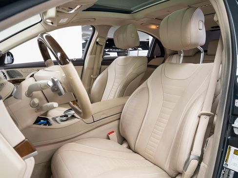 Used 2015 Mercedes-Benz S 550 Sedan image 17
