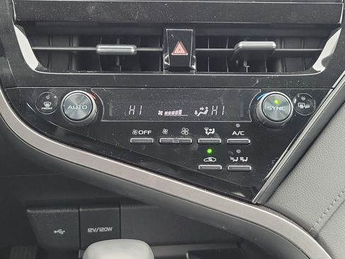 Used 2023 Toyota Camry XLE image 26