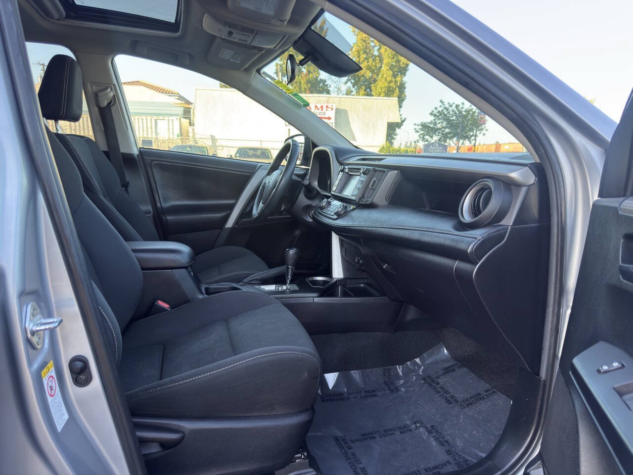 Used 2018 Toyota RAV4 XLE w/ All Weather Liner Package FWD image 13