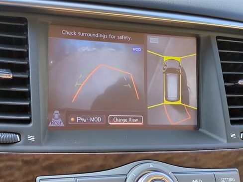 Used 2017 Nissan Armada SL image 26