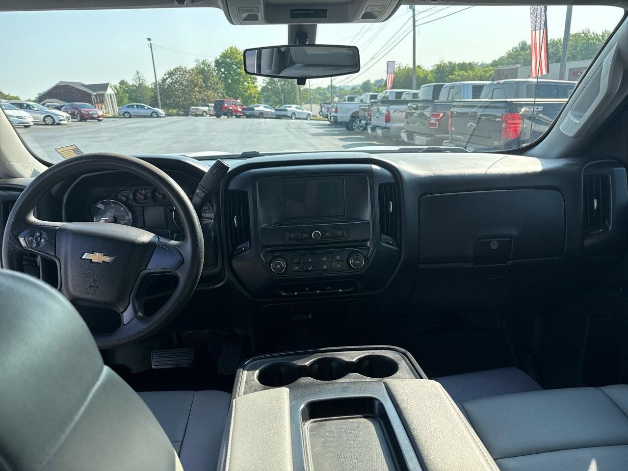 Used 2018 Chevrolet Silverado 1500 W/T w/ Trailering Package AWD/4WD image 9